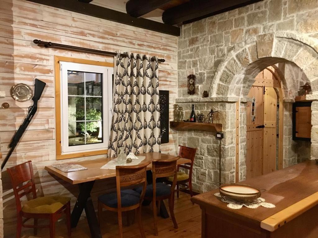 Rahoni Park & Suites Dhërmi Dış mekan fotoğraf