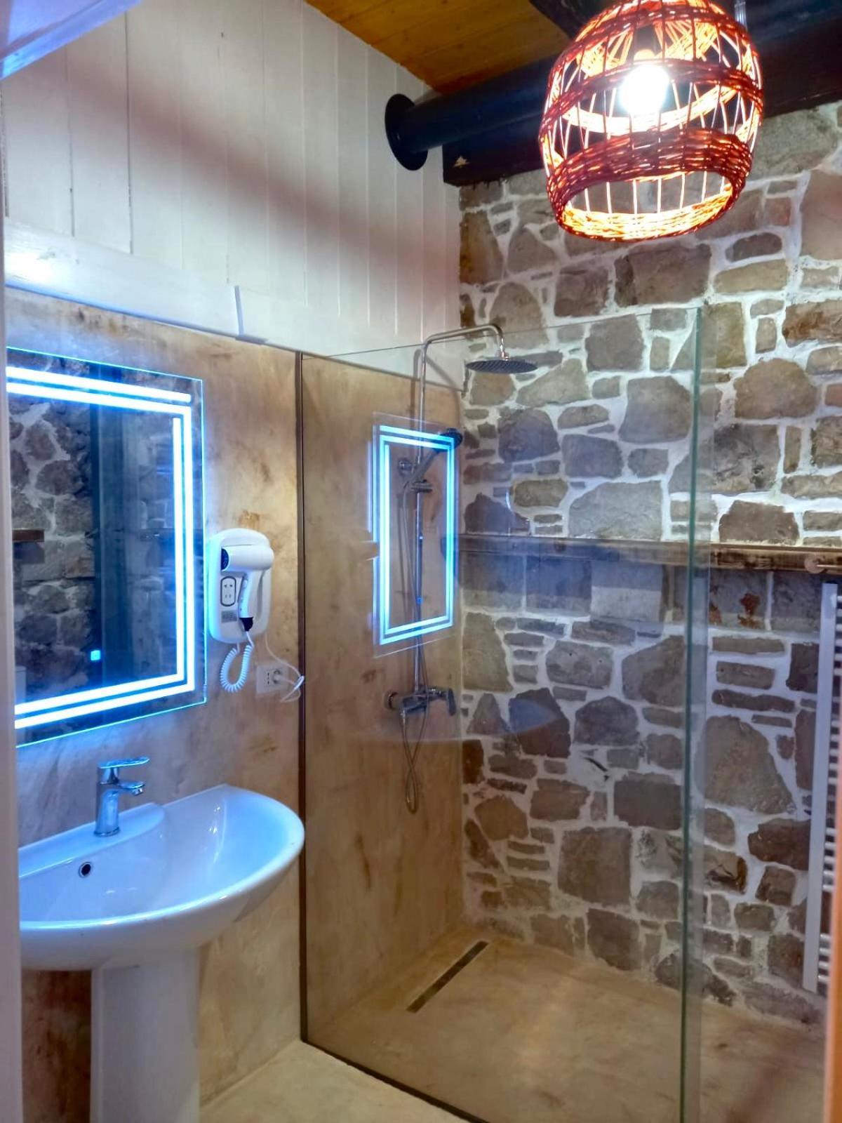 Rahoni Park & Suites Dhërmi Dış mekan fotoğraf